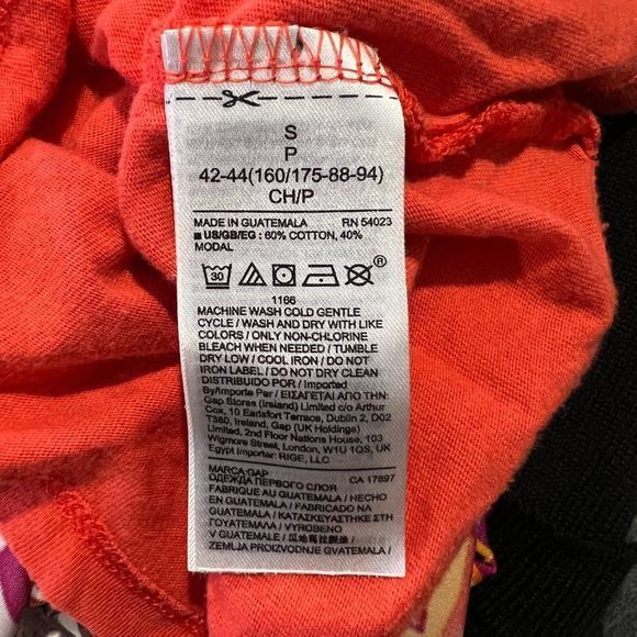 🌿4/$35🌿 GAP Orange V Neck Tee (S) - Picture 7 of 9